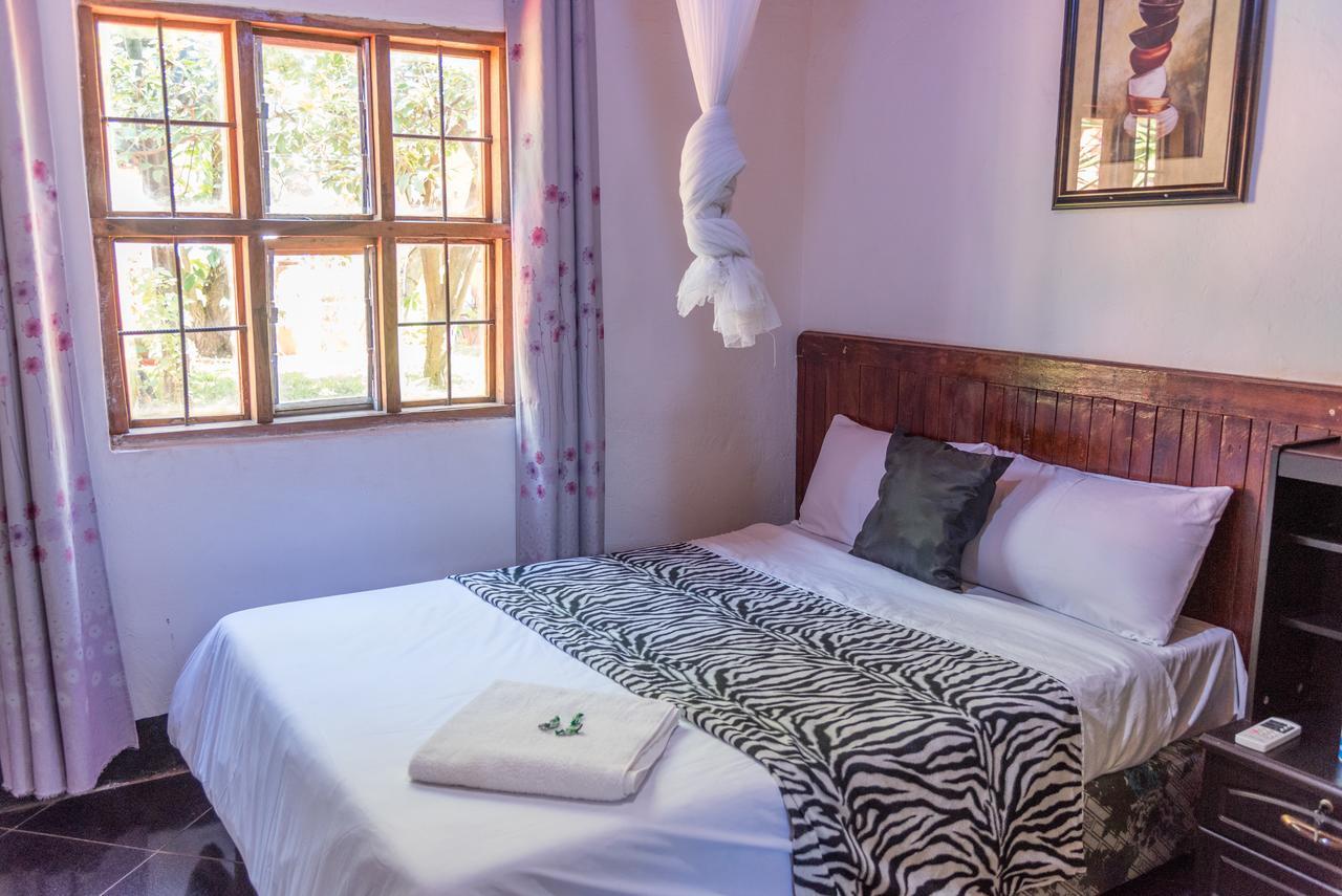 Okavango Lodge Ливингстон Экстерьер фото