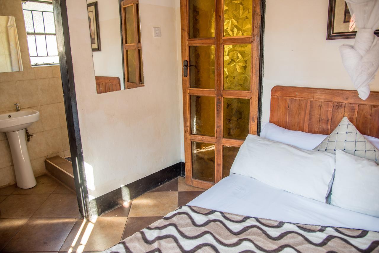 Okavango Lodge Ливингстон Экстерьер фото